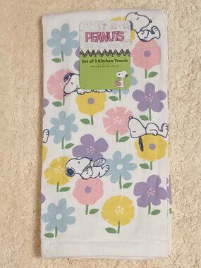 NWT~ Peanuts Snoopy Cotton Kitchen Towels -Set of 2, Snoopy Relaxing on Flowers